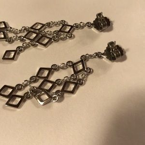 Accessories - Earrings Accessories - Earrings